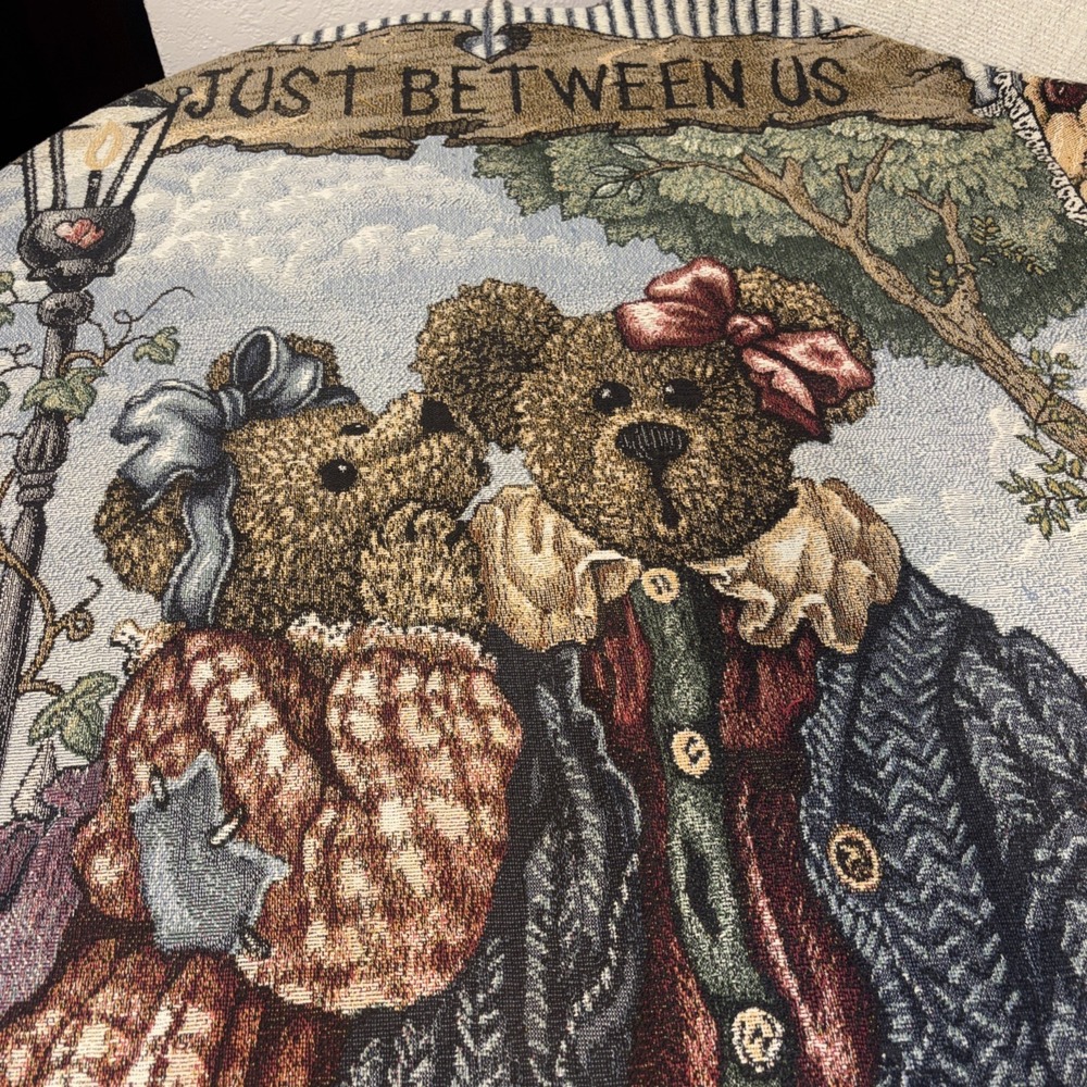 Boyds Bears & Friends The Secret Wall Tapestry "Just Between‎ Us" 25" x 37" VTG